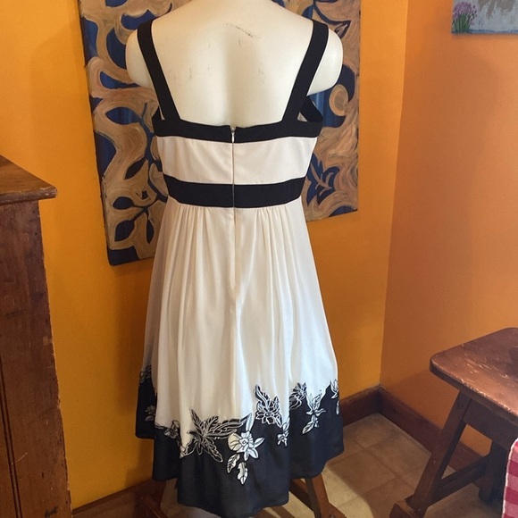 Black & White Formal Chiffon Dress - Picture 4 of 5